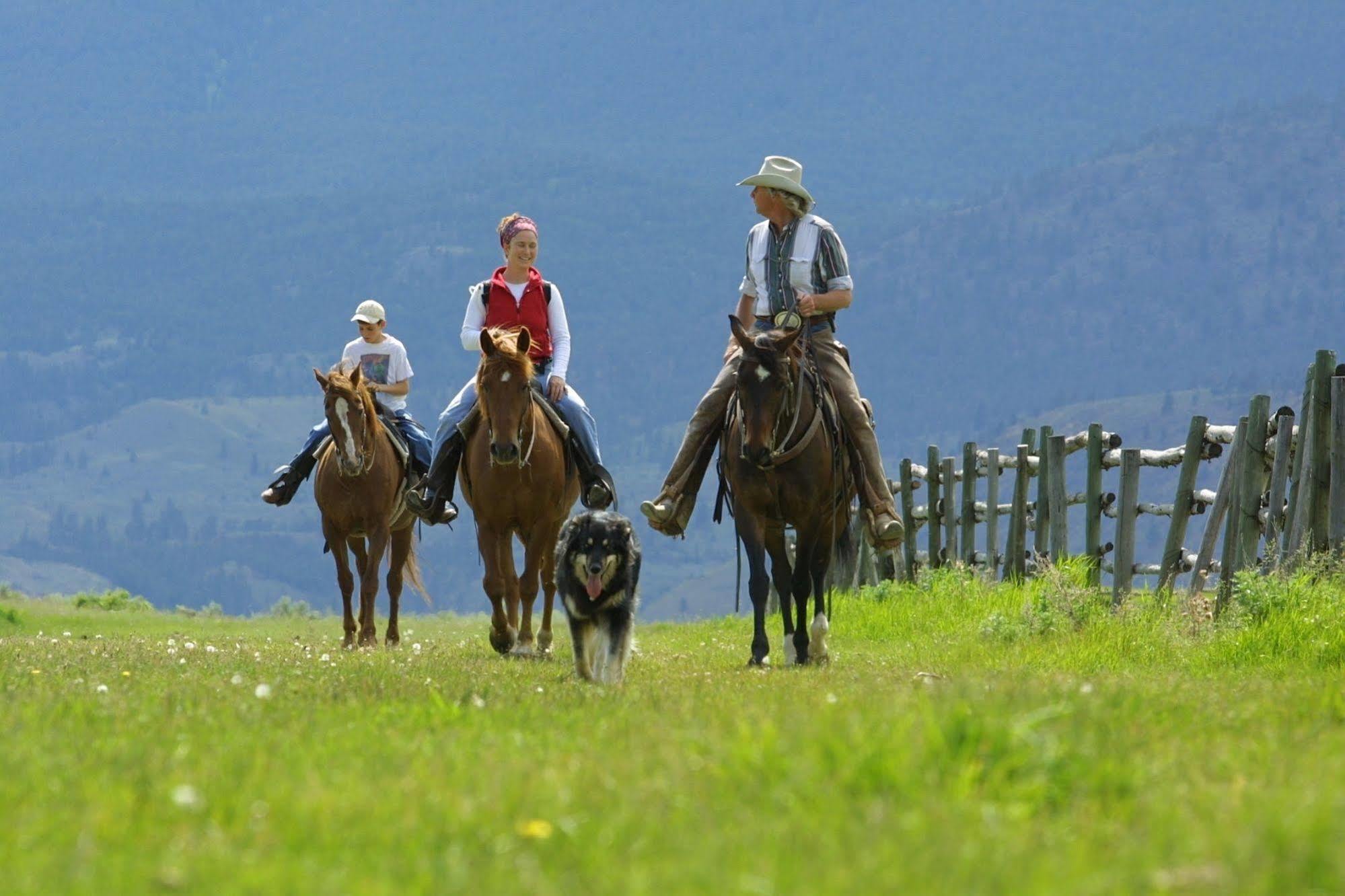 Vila Sundance Guest Ranch Ashcroft Exteriér fotografie